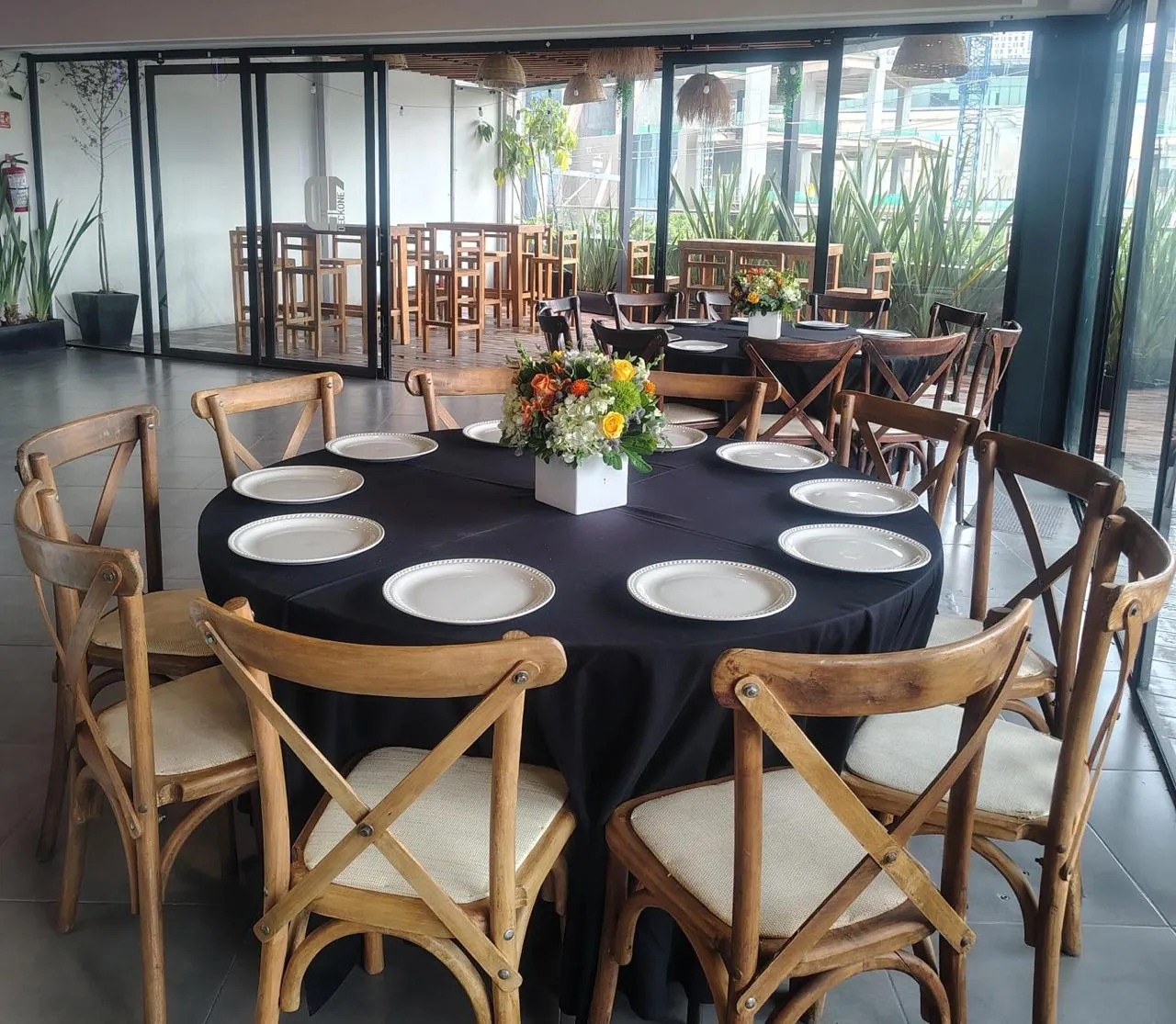 Cumpleaños con decoración temática en la terraza Deck One Polanco, eventos sociales en CDMX