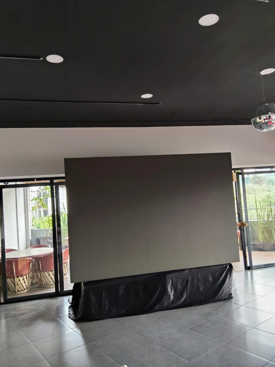 Decoración elegante en Deck One Polanco para boda o evento social premium en CDMX